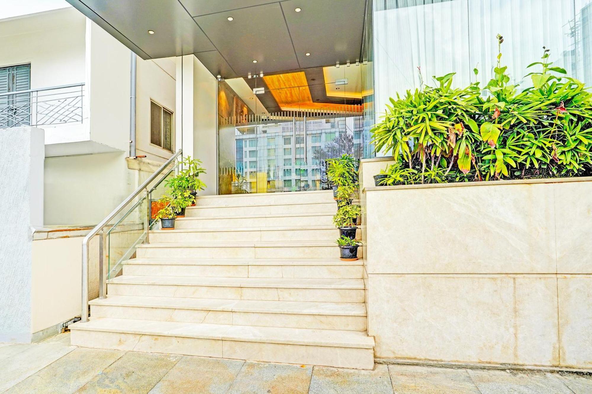 Super Townhouse Indiranagar 호텔 벵갈루루 외부 사진